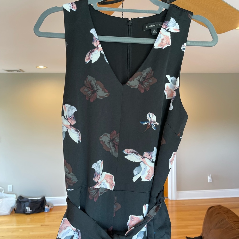 Sleeveless floral jumpsuit